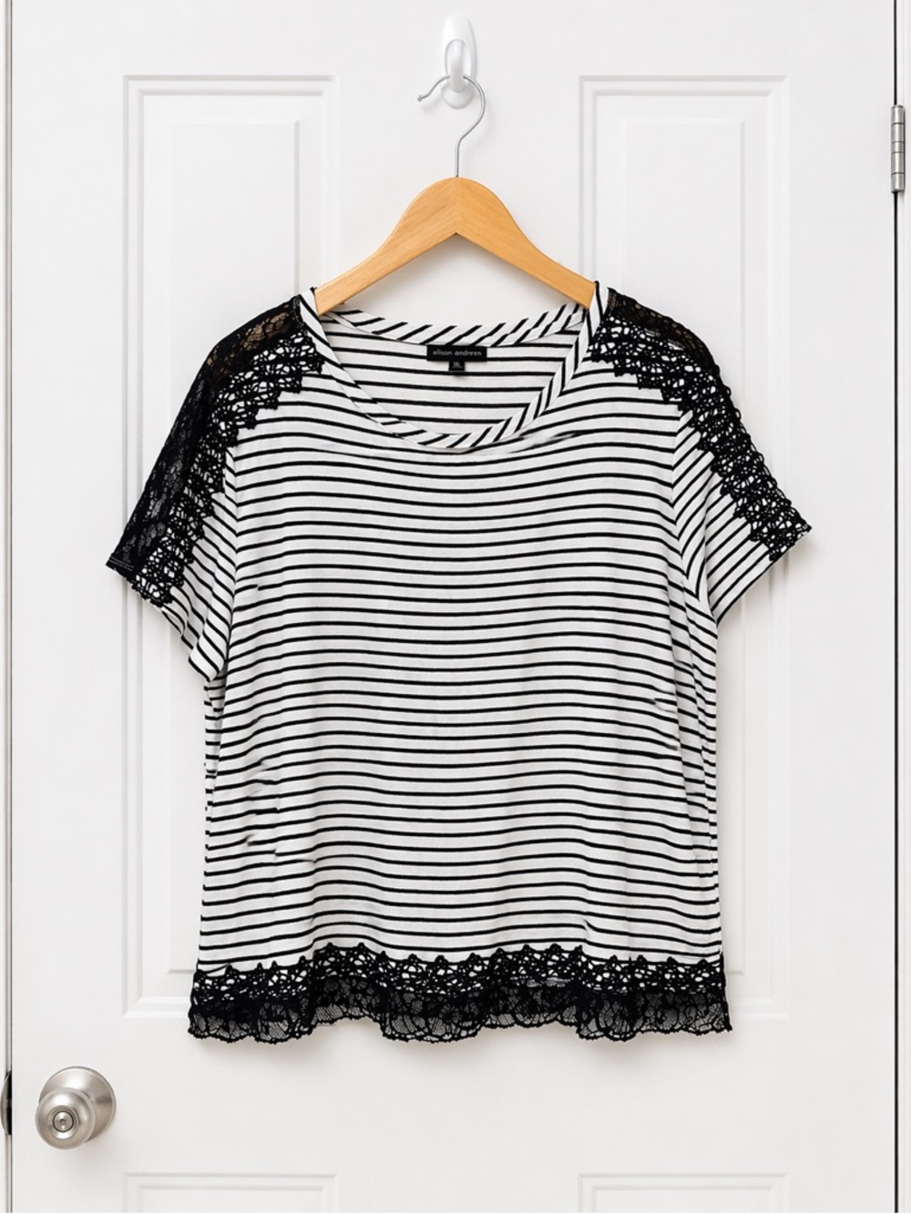 Alison Andrews Black White Striped Lace Trim Short Sleeve Top‎ XL